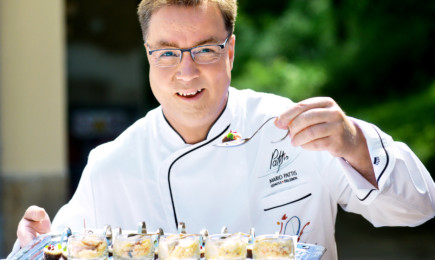 Thema:7. Dresdner Schlössernacht Pressekonferenz Foto: PK zur 7: Dresdner Schlössernacht auf schloss Albrechtsberg/ Mario Pattis Sternekoch 04.06.2015 Petra Hornig